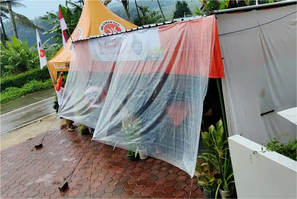 Di Penghujung Aspal Salatiga, Posko Mudik PKS Menawarkan Jeda Di Penghujung Aspal Salatiga, Posko Mudik PKS Menawarkan Jeda