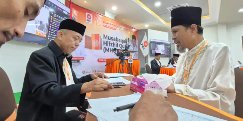 Tak Bisa Melihat, Tapi Hafal 11 Juz: Kisah Menggetarkan di MHQ PKS Jatim Tak Bisa Melihat, Tapi Hafal 11 Juz: Kisah Menggetarkan di MHQ PKS Jatim