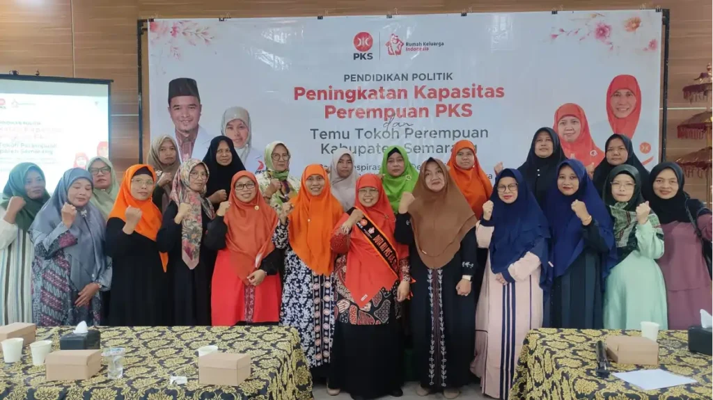 Lantunan Shalawat Mengawali Pesan Ketahanan Keluarga dari Bu Suminah Lantunan Shalawat Mengawali Pesan Ketahanan Keluarga dari Bu Suminah