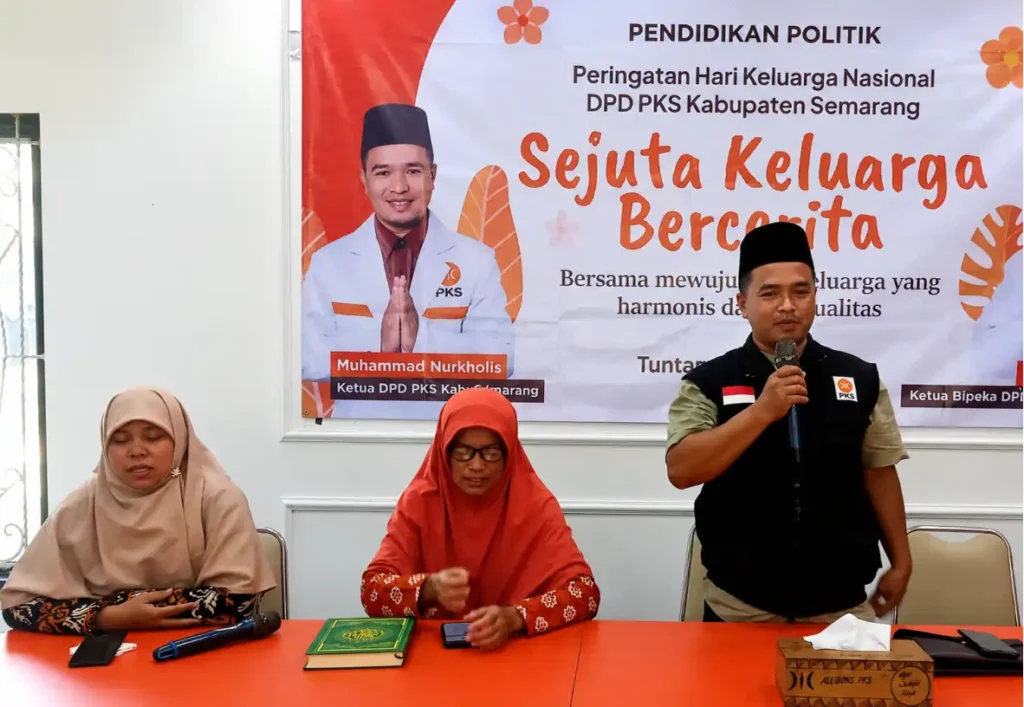 Memendam Masalah Rumah Tangga Bisa Jadi Bom Waktu! RKI Kab. Semarang Buka “Ruang Aman” Lewat Gerakan Sejuta Keluarga Bercerita Memendam Masalah Rumah Tangga Bisa Jadi Bom Waktu! RKI Kab. Semarang Buka “Ruang Aman” Lewat Gerakan Sejuta Keluarga Bercerita