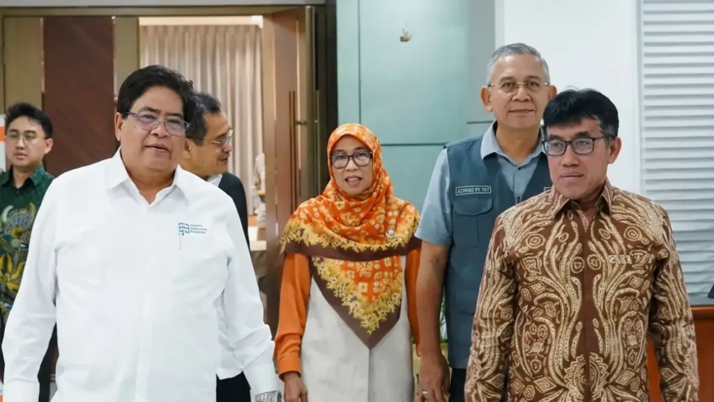 RUU Ketenagakerjaan Didorong Akhiri Polarisasi Buruh-Pengusaha dan Lindungi Pekerja Digital RUU Ketenagakerjaan Didorong Akhiri Polarisasi Buruh-Pengusaha dan Lindungi Pekerja Digital